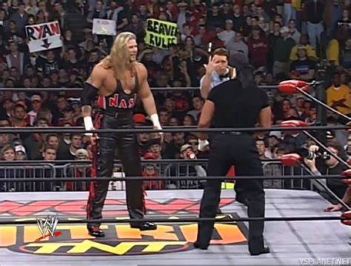 Kevin Nash Vs Hulk Hogan finger poke of doom