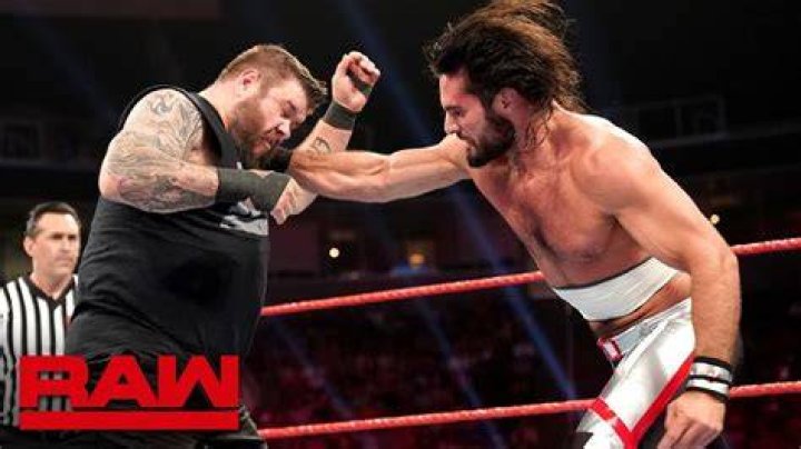 Kevin Owens v Seth Rollins WrestleMania 36 Cropped