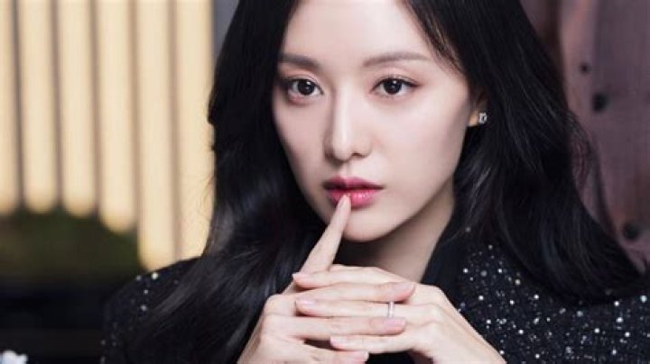 Kim Ji Won Net Worth Age Height Weight Measurements Bio Hot Sex Picture
