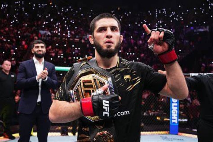 ‘King Khabib’ Gets Cited to Lose His Throne as UFC Legend Verifies Islam
Makhachev as the Complete Fighter- “Little Bit of Everything”