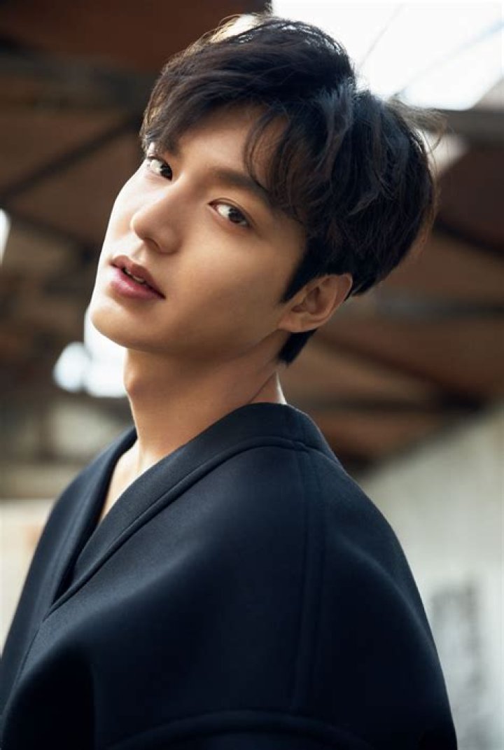 Korean Actor Lee Min Ho Wife IMAGESEE