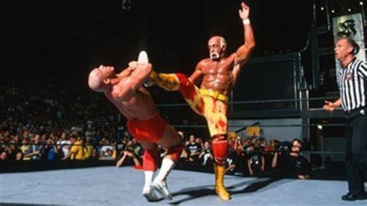 Kurt Angle vs Hulk Hogan