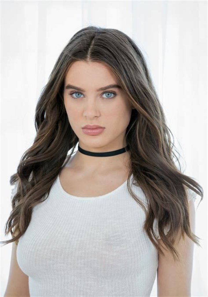 Lana Rhodes (24 PHOTOS) biography and interview with the most