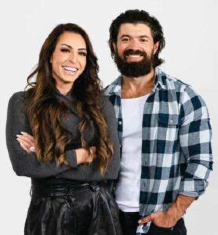 Leila Hormozi Age, Height, Husband, Before, Tattoos, Parents, Wiki, Bio