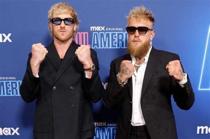 Logan Paul and Jake Paul Team Up to Put $10 Million Worth PFL MMA Offer for
Andrew Tate and ‘Weak Link’ Tristan Tate in Potential MMA Fight- “Shaped Like a
Gingerbread”
