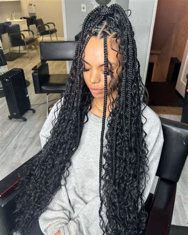 Long Knotless Box Braids With Beads