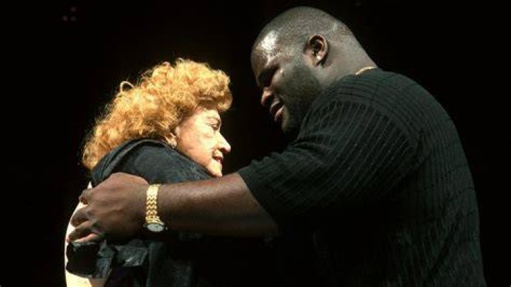 Mark Henry Mae Young WWE