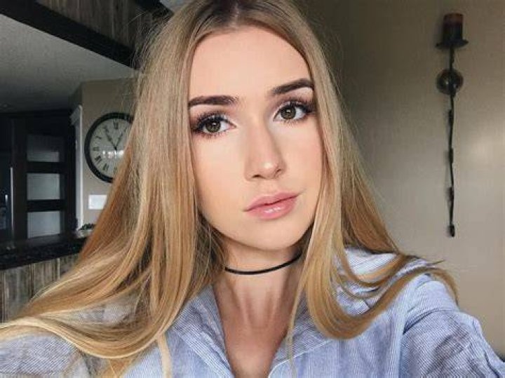 Mia Maples Age, Biography, Height, Net worth, Family & Facts