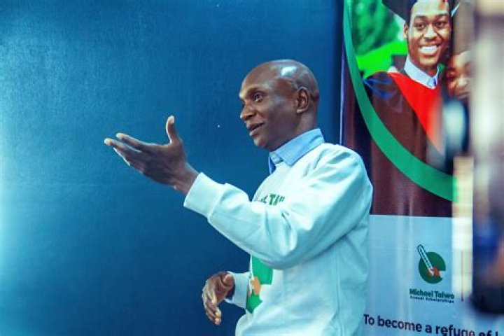 Michael Taiwo Akinkunmi,The man who designed the Nigerian flag APC