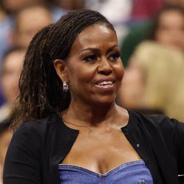 Michelle Obama Says Malia and Sasha Have Boyfriends and Busy Lives