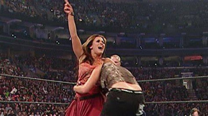 Mickie James Vs Lita
