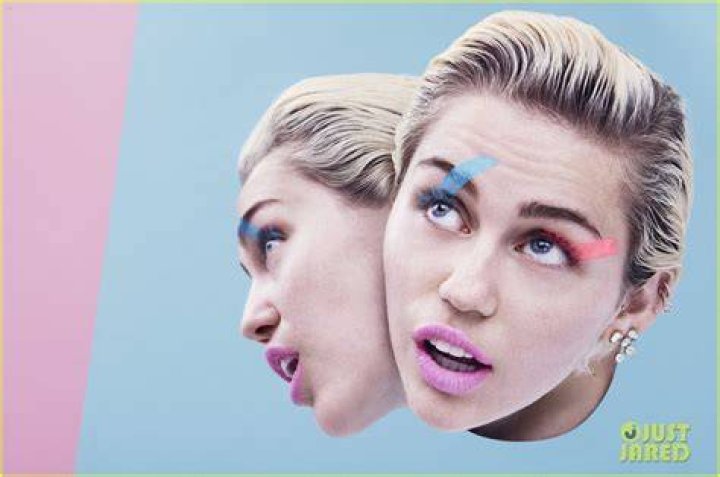 Miley Cyrus Goes Completely Naked For V Magazine