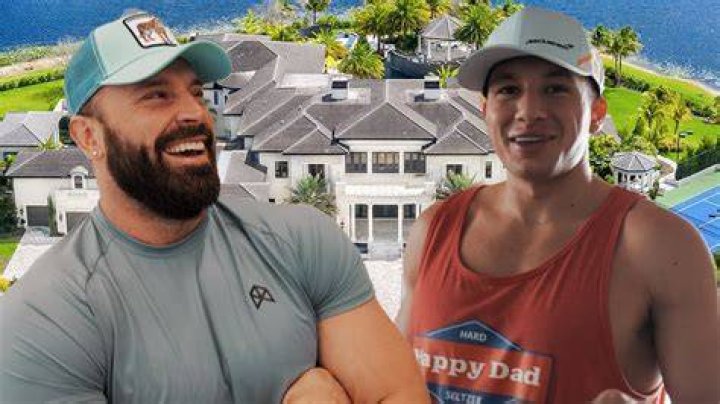 MOVING INTO STEVEWILLDOIT'S NEW HOUSE... YouTube