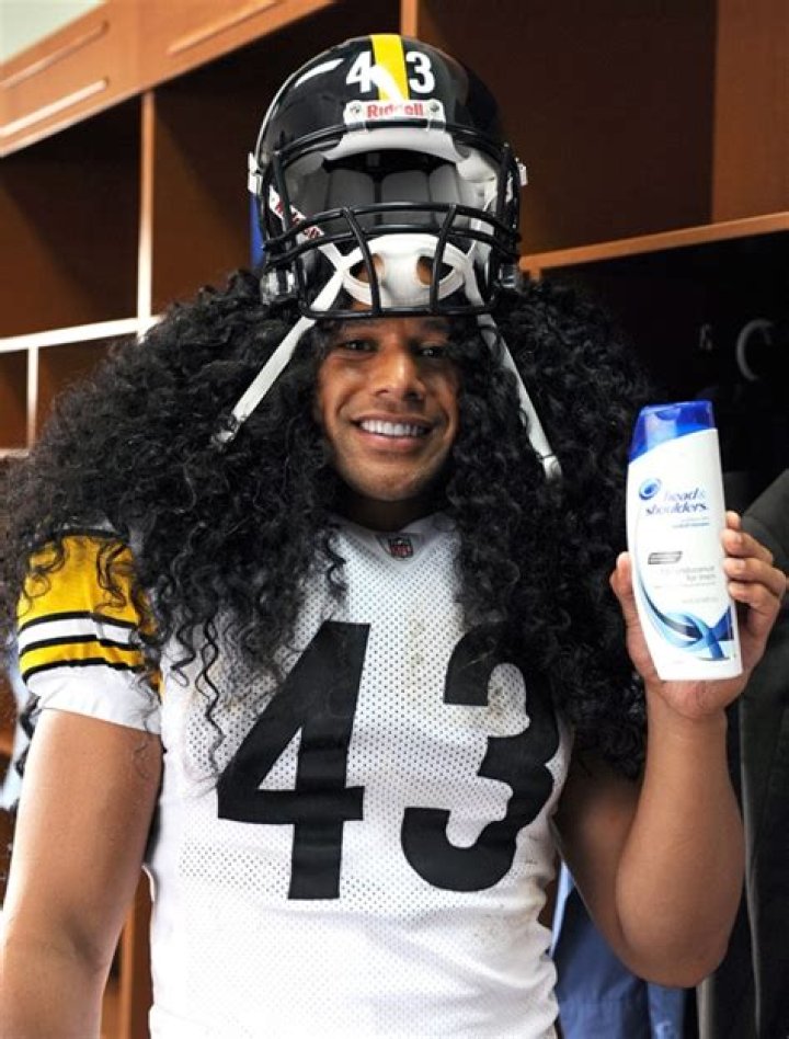 NFL Legend With Wildest Hair Troy Polamalu Stole The Show From Patrick Mahomes
In Hilarious Shampoo Commercial