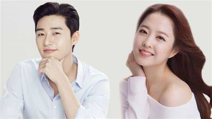 Park Bo Young And Seo In Guk Are Stuck To Each Other Like Glue In &ldquo;Doom