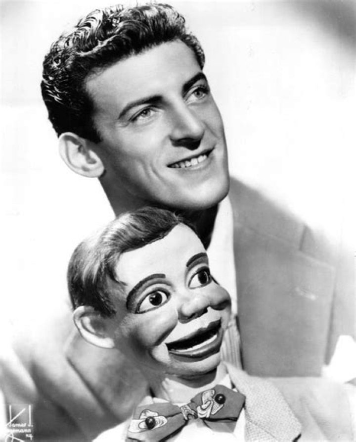 Paul Winchell as Dinky And Boomer (The Fox and The Hound) in An american tail (extended version) 20