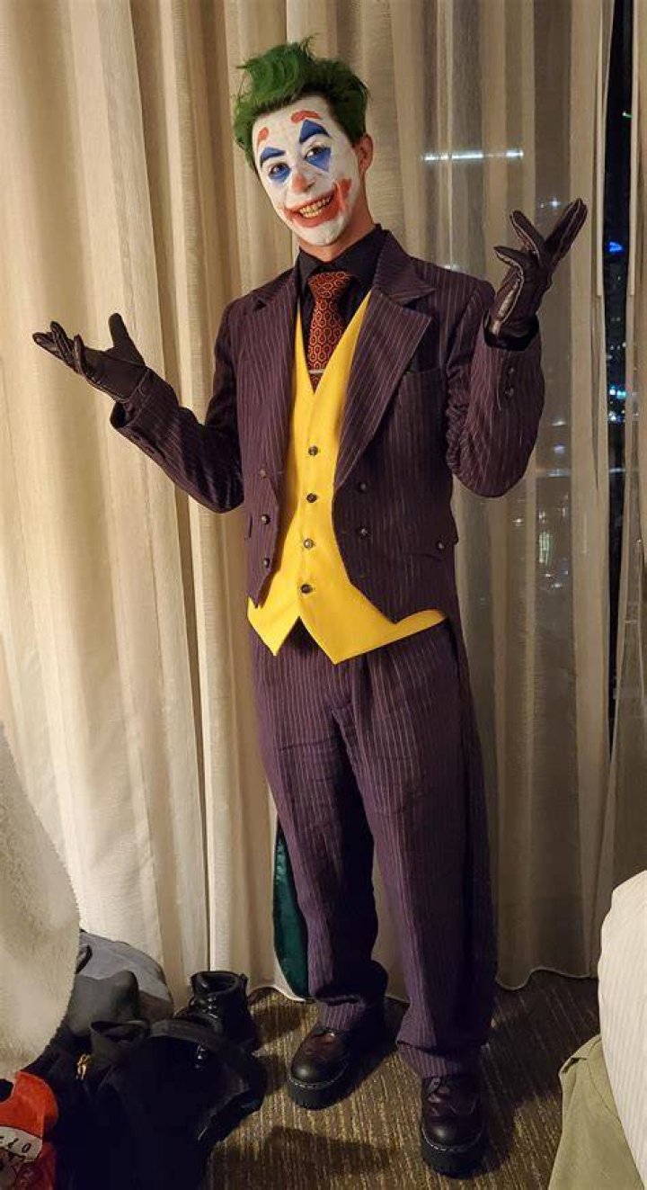 Pentagon with his Joker cosplay outfit.