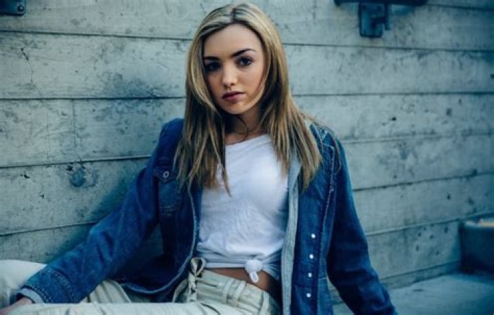 Peyton List as Laina Michaels in The Thinning 3: Redemption
