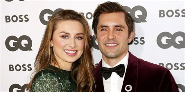 Phil Dunster Girlfriend Who Is The British Actor Dating? OtakuKart