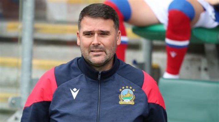Photos of David Healy on myCast