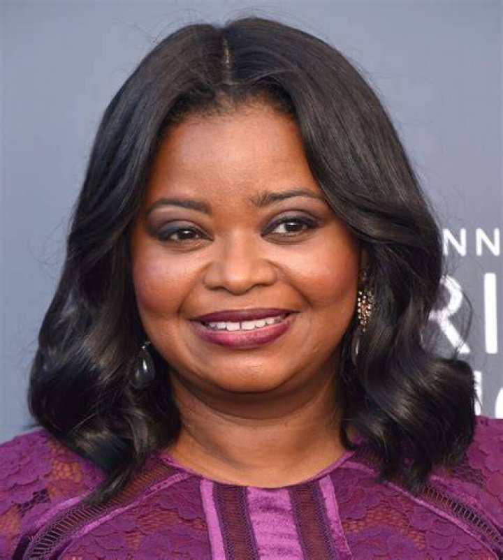 Pin en black female actresses under 40