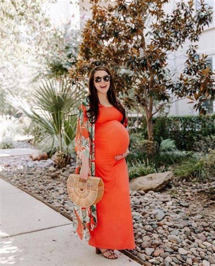 Pin on Pregnancy fashion