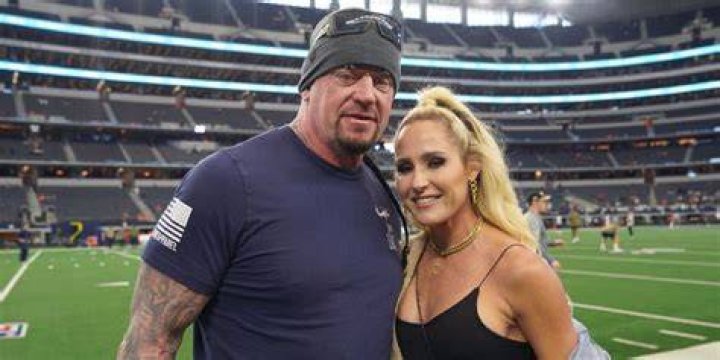Police Once Thought Michelle McCool Killed The Undertaker With A Sledgehammer