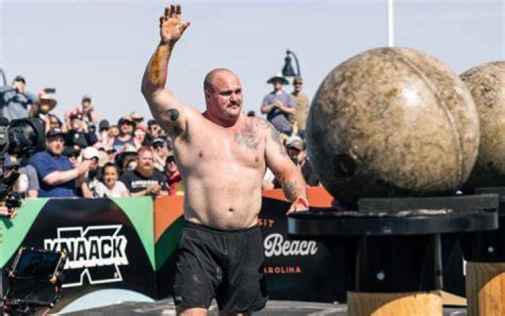 Popular Fitness Figure Pulls a Hulk, Smokes World’s Strongest Man Mitchell Hooper in an Insane Workout