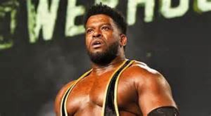 Powerhouse Hobbs making his menacing entrance