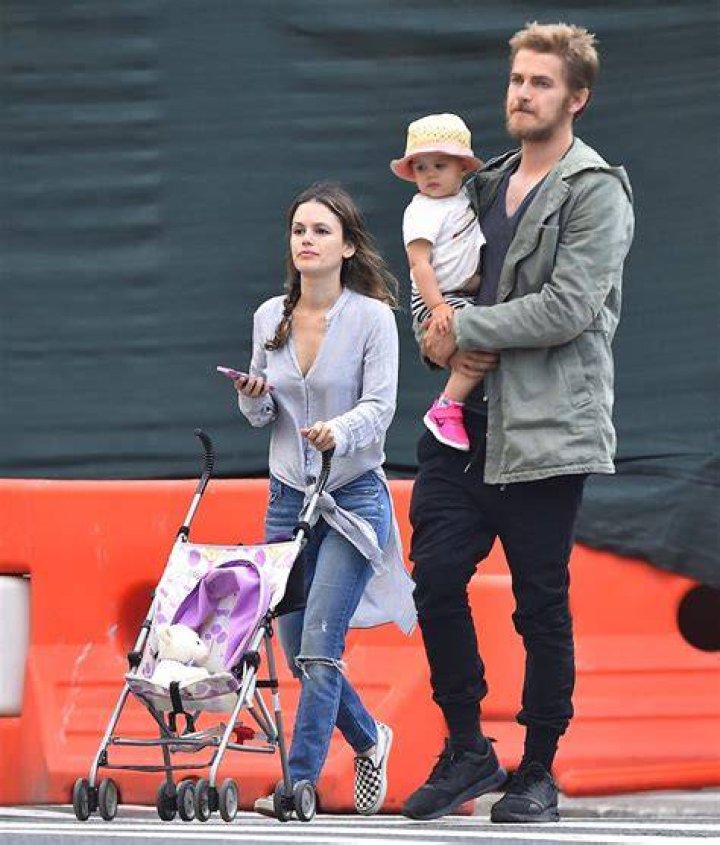 Rachel Bilson and Hayden Christensen's Romance Rewind Reminds Us How