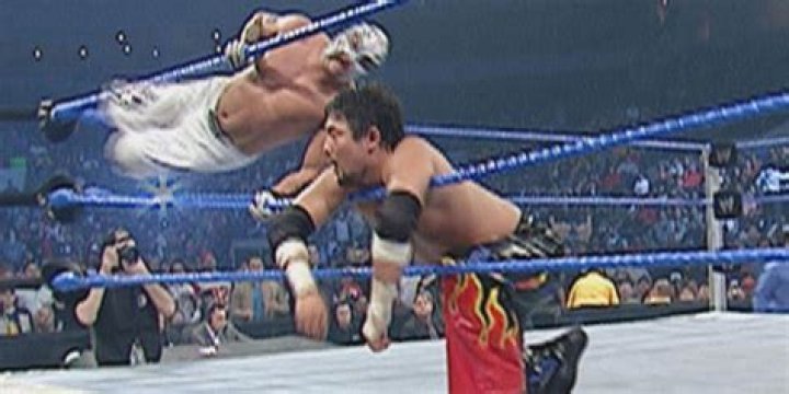 Rey Mysterio v Tajiri No Mercy 2003 Cropped