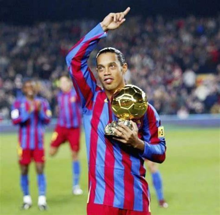 Ronaldinho Height, Age, Bio, Weight, Net Worth, Facts and Family