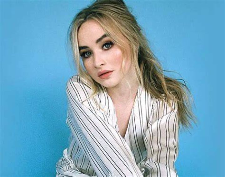 Sabrina Carpenter Weight: A Comprehensive Guide To Her Fitness Journey