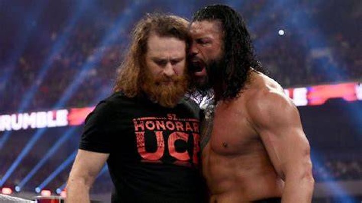 Sami Zayn attacks Roman Reigns 