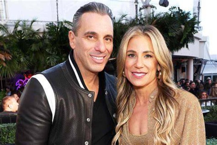 Sebastian Maniscalco Wife Lana Gomez Facts About the Painter