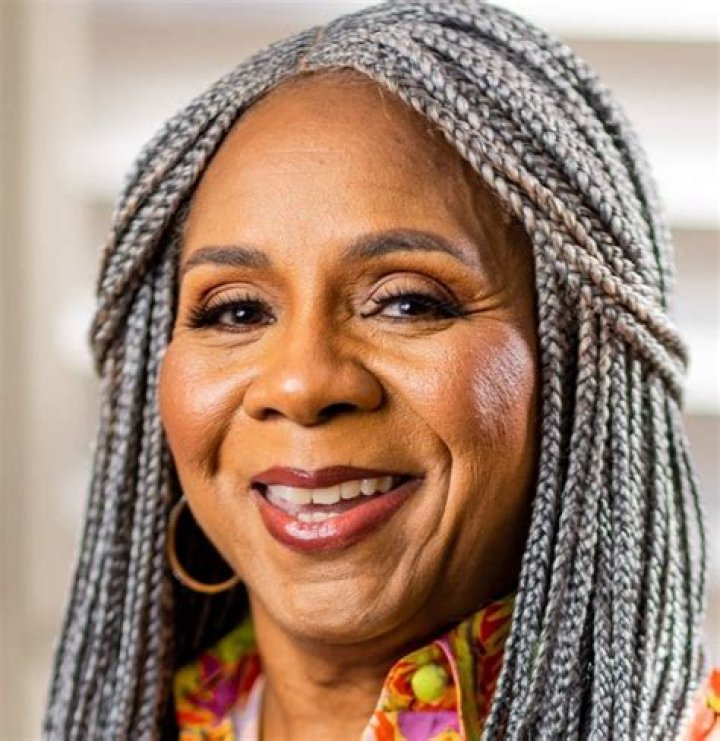 Serita Jakes on How to Help Insecure Girls, Many From Broken Families