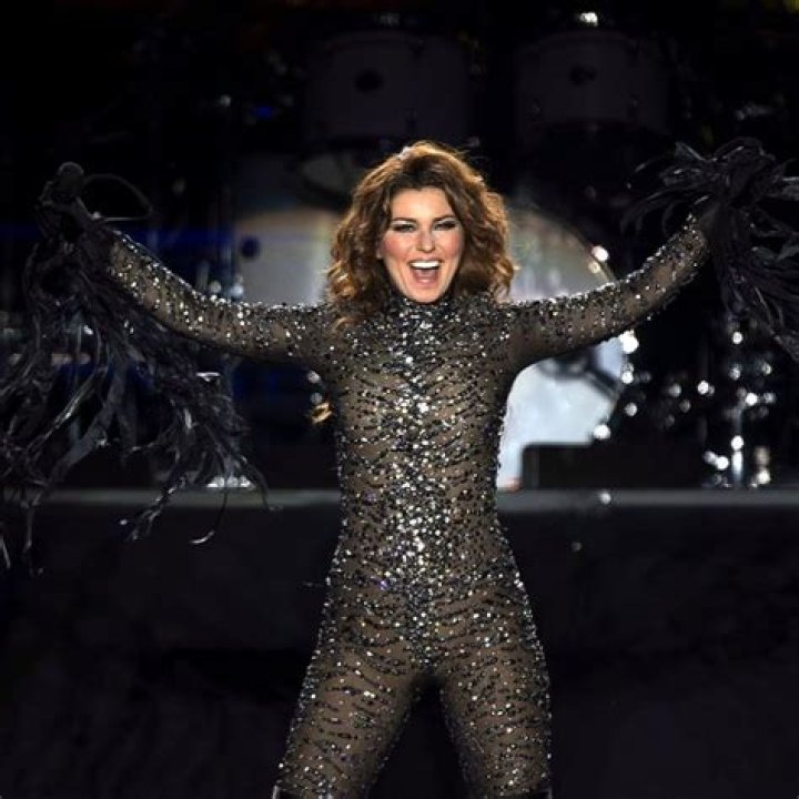 Shania Twain's Best Fashion Throwback Photos [PHOTOS]