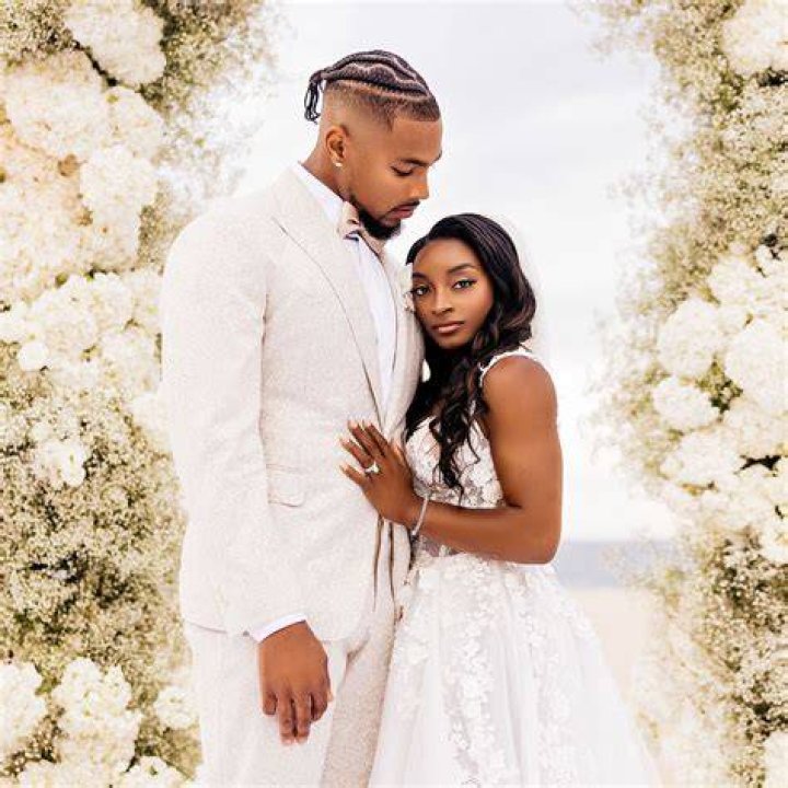 Showing Off Diamond Grills, Simone Biles and Jonathan Owens Unusual Wedding
Accessory Blows up Internet