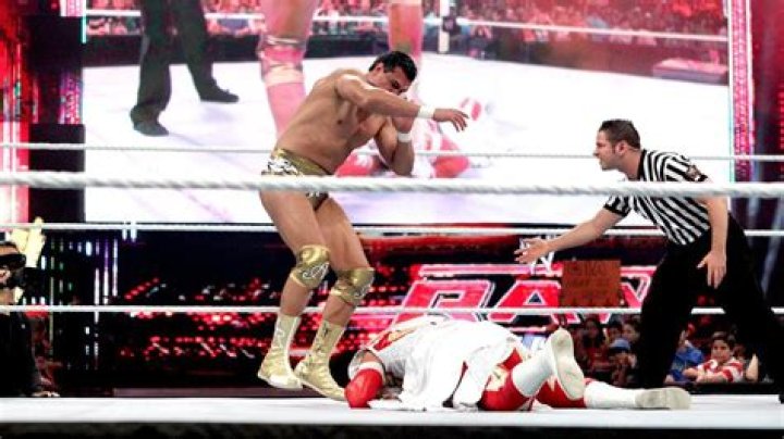 Sin Cara vs Alberto Del Rio