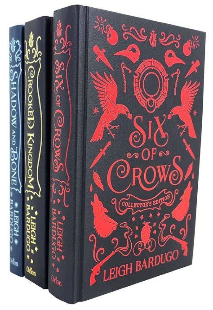 (Six of Crows &) Shadow and Bone (The Grisha Trilogy) / Grishaverse