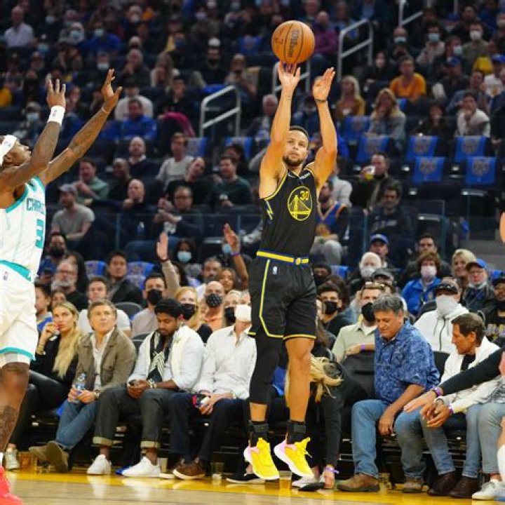 Stephen Curry, Renowned for His Deadly Shooting From Beyond the Arc, Once Came
Close to Death as Out of Control Driver Smashed His $185,000 Porsche