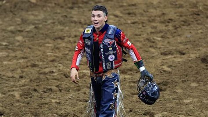 “Stepped on My Throat”: 29-Year-Old Bull Riding Star Reveals Gnarly Details on
Past Injury After Huge 90-Point Ride