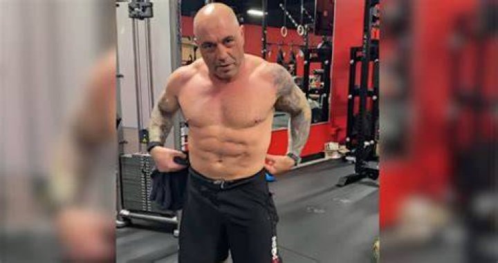 Still Carrying a Super Jacked Physique at 56, Joe Rogan Revealed His Anti-Aging
Secret in 2022: “Don’t Stop and Don’t Do It for Vanity”