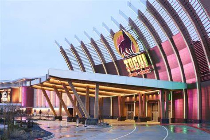 Tachi Palace