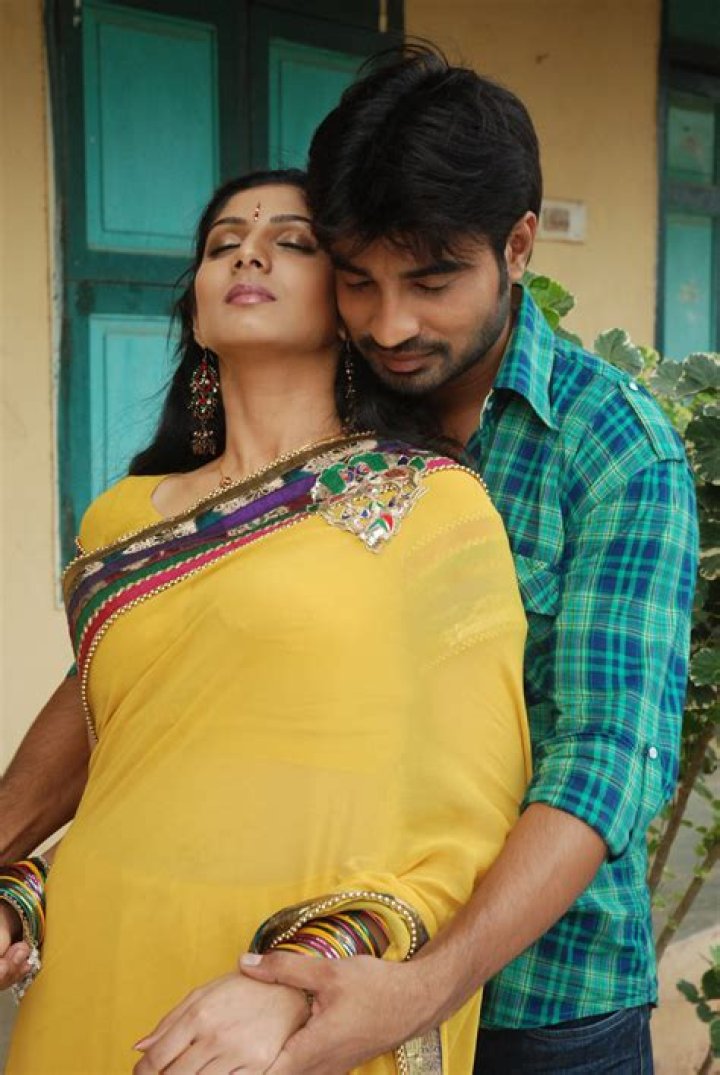 Tamil Hot Movie Stills &laquo; Latest Style Of Actress