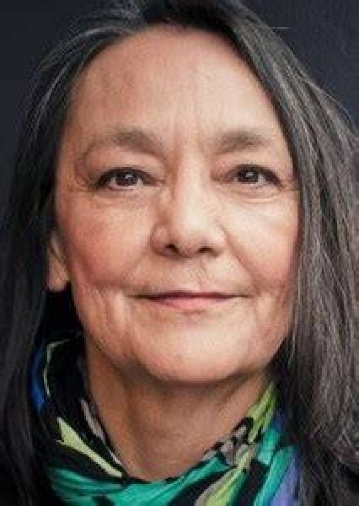 Tantoo Cardinal Fan Casting