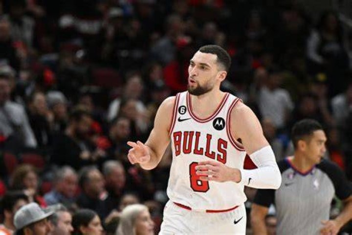 “That Basket Looked like an Ocean”: Close to Breaking Unreal Michael Jordan
Record, Bulls Star Zach LaVine Joining Stephen Curry’s Elite Company Has Fans
Over the Moon
