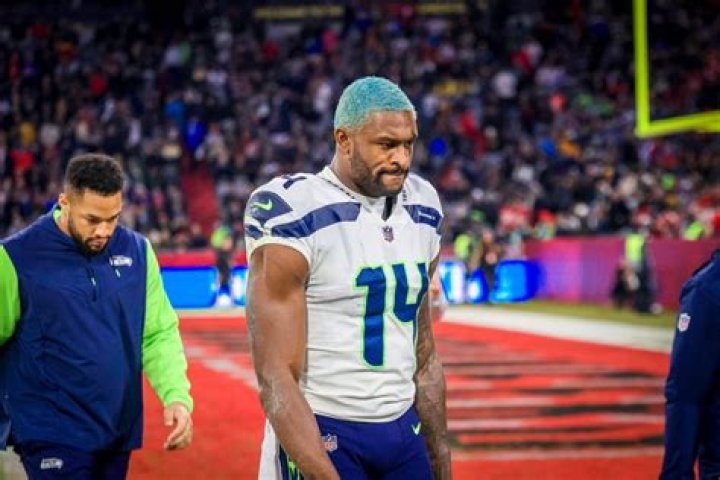 “That Night Was Tough for Me”: DK Metcalf Turns Back the Clock on Sleepless
Trade Episode