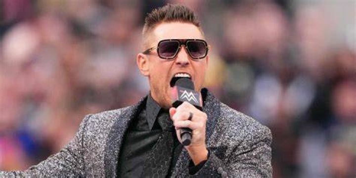 The Miz questioning The Big Show in 2013