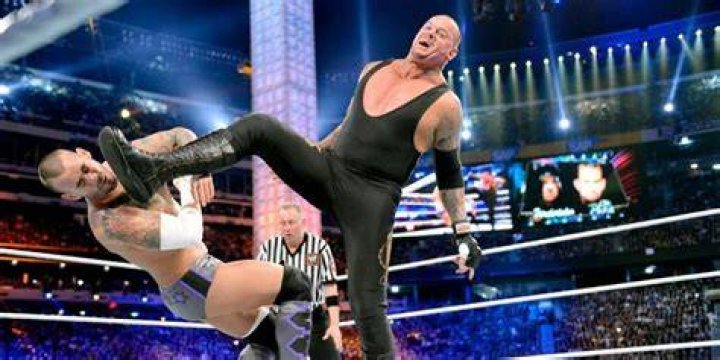 The Undertaker v CM Punk Breaking Point 2009